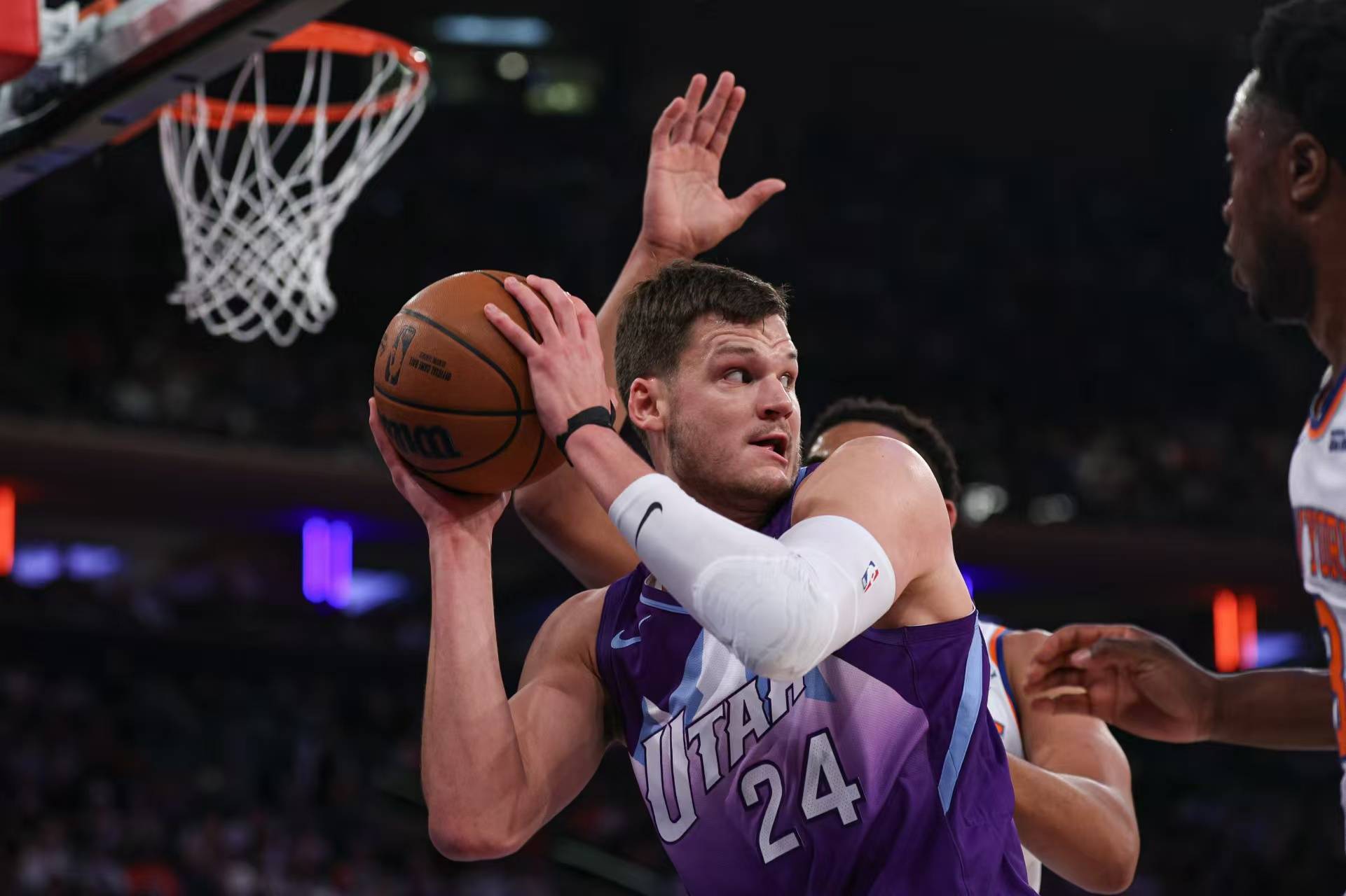 包含巴特勒在巴黎圣日耳曼比赛中关键助攻，比分优势明显引发热议！的词条华体会体育