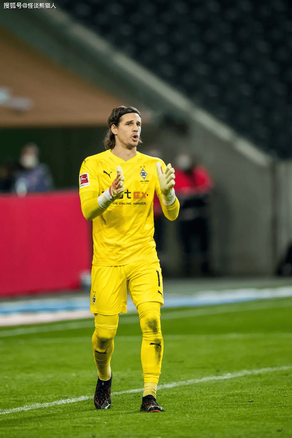 关于拜仁慕尼黑训练开放日，转会期主帅复盘引欢呼，英超在即，年轻球员得到机会的信息体育新闻与电竞赛事平台